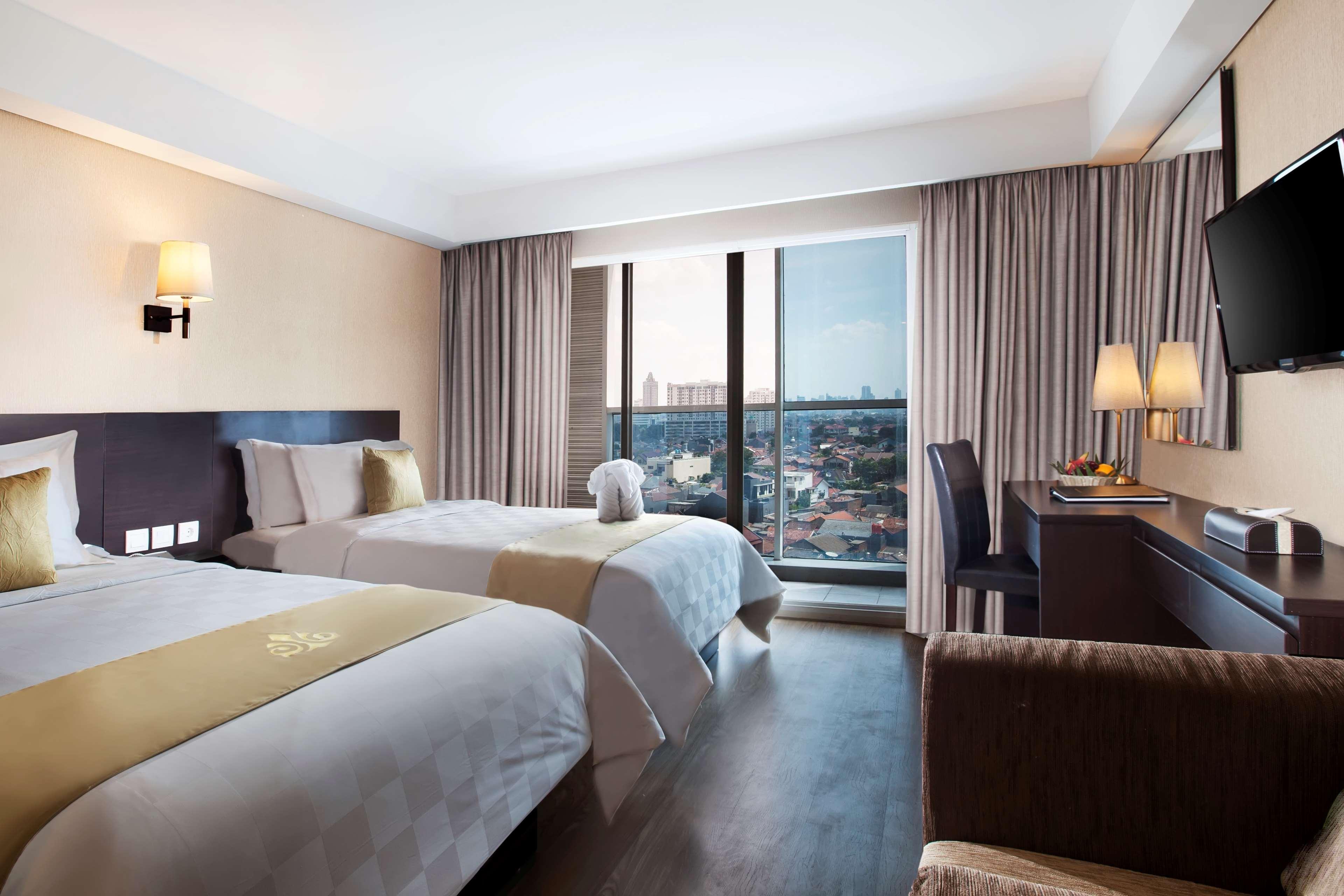 Best Western Premier The Hive Джакарта Екстериор снимка