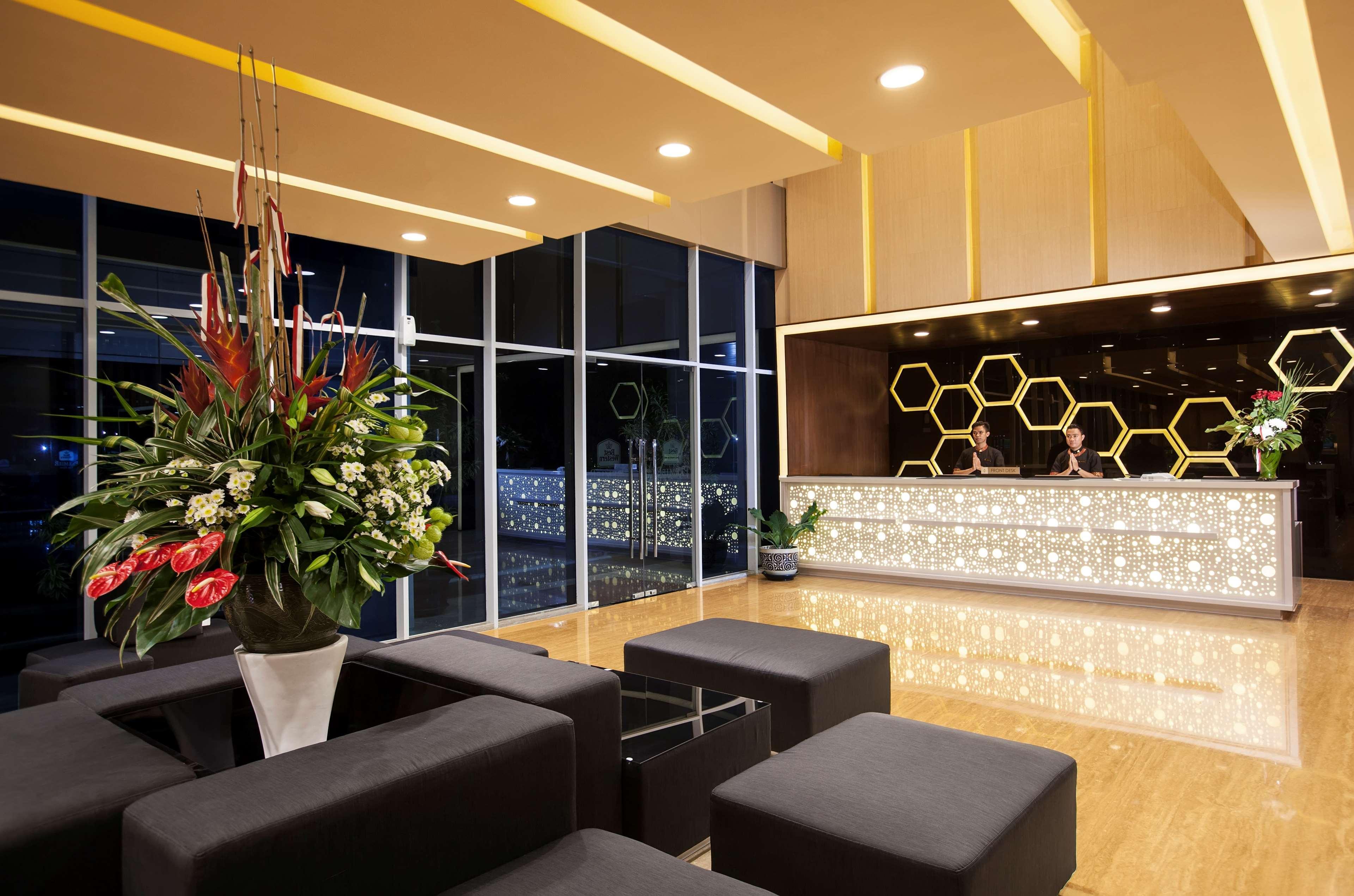 Best Western Premier The Hive Джакарта Екстериор снимка