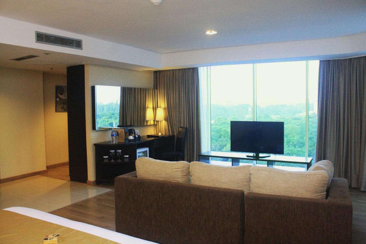 Best Western Premier The Hive Джакарта Екстериор снимка