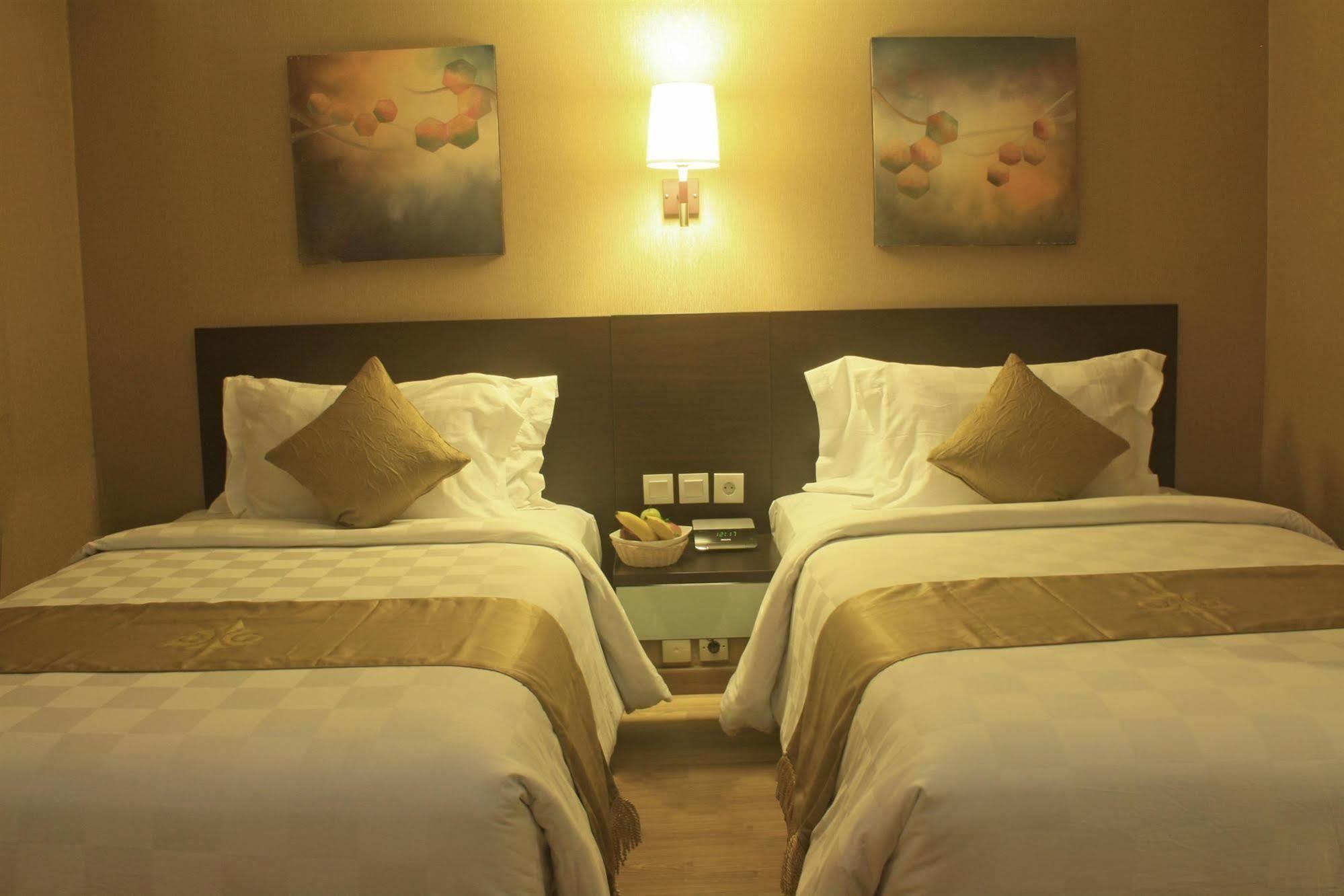 Best Western Premier The Hive Джакарта Екстериор снимка